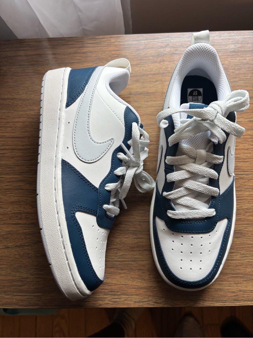 Size 5Y Boys- Nike Court Borough 2 SE Low White Valerian Blue